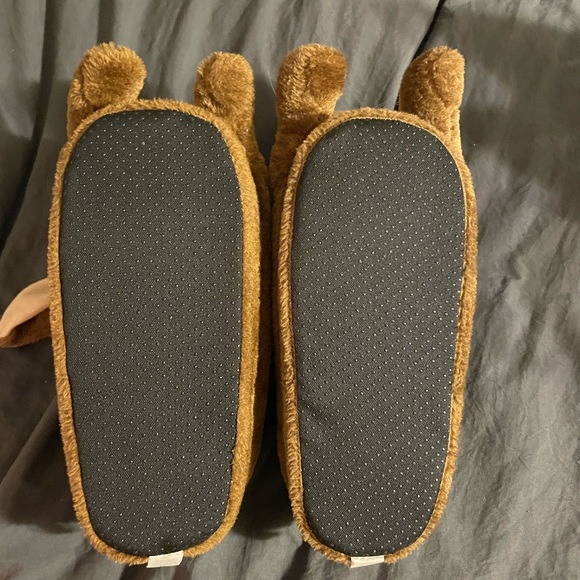 Slippers - Picture 3 of 4
